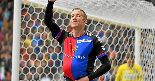 Janko celebra uno de sus goles ante el St. Gallen. Janko celebra uno de sus goles ante el St. Gallen.