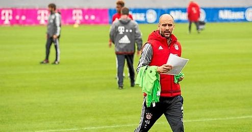 Pep durante un entrenamiento Pep durante un entrenamiento