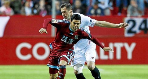 Sigue en directo la previa y el partido entre Sevilla y Real Sociedad. Sigue en directo la previa y el partido entre Sevilla y Real Sociedad.