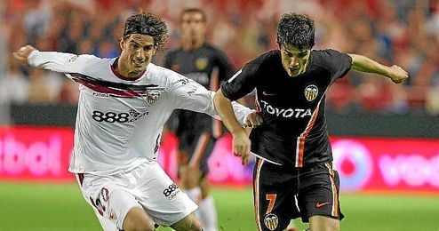 Aitor Ocio, con la camiseta del Sevilla en un partido ante el Valencia. Aitor Ocio, con la camiseta del Sevilla en un partido ante el Valencia.