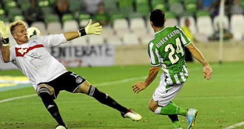 Rubén Castro bate a Yoel en la 13/14, Rubén Castro bate a Yoel en la 13/14,