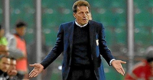 Walter Novellino, último entrenador del Palermo Walter Novellino, último entrenador del Palermo