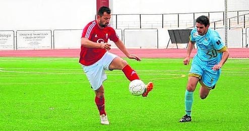 Javi Casca, en un lance del último partido ante el Algabeño. Javi Casca, en un lance del último partido ante el Algabeño.