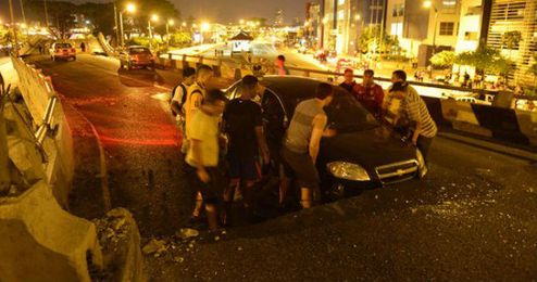 El caos ha afectado a muchas ciudades ecutorianas. El caos ha afectado a muchas ciudades ecutorianas.