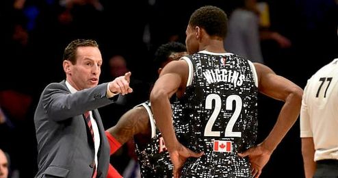 Kenny Atkinson se convertirá en el 21º entrenador en la historia de los Nets. Kenny Atkinson se convertirá en el 21º entrenador en la historia de los Nets.