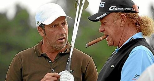 Olazabal, junto a Jiménez en la Ryder Cup de 2012. Olazabal, junto a Jiménez en la Ryder Cup de 2012.