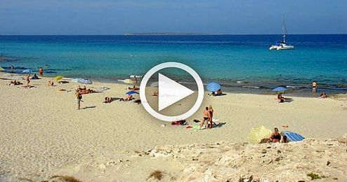 El litoral español cuenta con 3.500 playas El litoral español cuenta con 3.500 playas