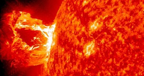 Llamarada solar. Llamarada solar.
