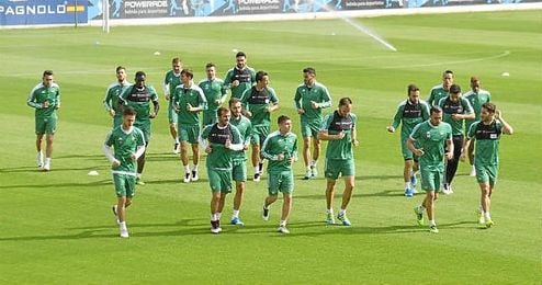 La próxima semana habrá novedades con respecto al director deportivo, tal y como anunció Ángel Haro. La próxima semana habrá novedades con respecto al director deportivo, tal y como anunció Ángel Haro.