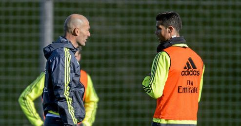 Zidane mantiene la duda de Cristiano Ronaldo. Zidane mantiene la duda de Cristiano Ronaldo.