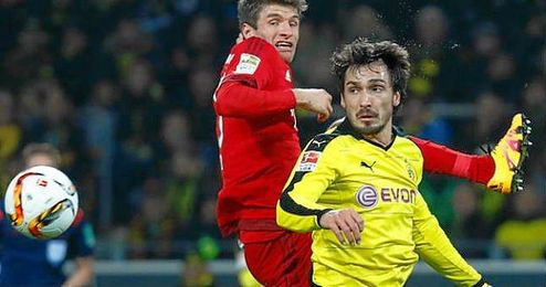 El central es canterano del Bayern y llegó al Dortmund en 2008. El central es canterano del Bayern y llegó al Dortmund en 2008.