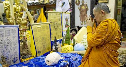 Prommangkalachan, en su templo Prommangkalachan, en su templo