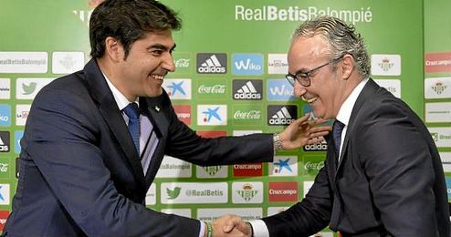 "Torrecilla es buena persona, clara y directa, y eso en el fútbol es difícil de encontrar". "Torrecilla es buena persona, clara y directa, y eso en el fútbol es difícil de encontrar".