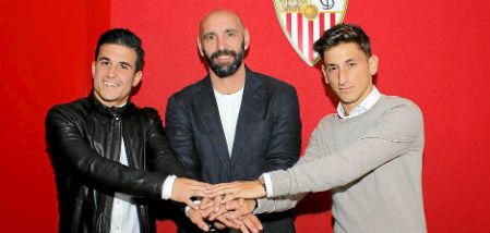 Matos y Juanje, junto a Monchi. Matos y Juanje, junto a Monchi.