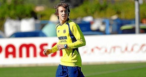 Tomás Pina durante un entrenamiento con el Villarreal. Tomás Pina durante un entrenamiento con el Villarreal.