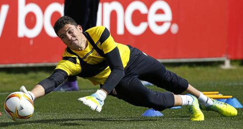 David Soria, entrenándose con el Sevilla. David Soria, entrenándose con el Sevilla.