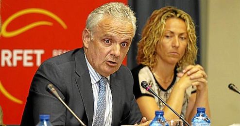José Luis Escañuela, presidente de la RFET, junto a Gala León. José Luis Escañuela, presidente de la RFET, junto a Gala León.