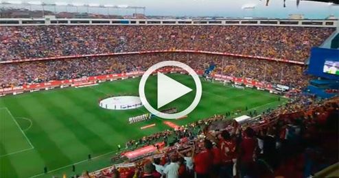 Así sonó el himno y los pitos Así sonó el himno y los pitos