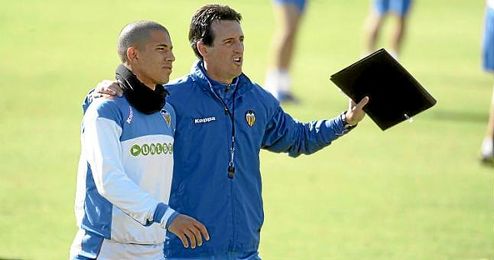 Feghouli y Emery, durante su etapa como valencianistas. Feghouli y Emery, durante su etapa como valencianistas.