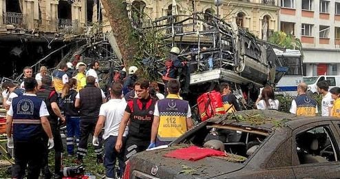 Imagen de los daños causados por el atentado. Imagen de los daños causados por el atentado.