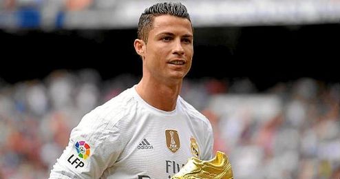 Cristiano se ha convertido en el primer futbolista en copar dichas listas. Cristiano se ha convertido en el primer futbolista en copar dichas listas.