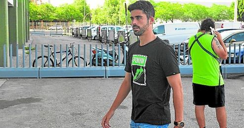 José Antonio Caro estuvo el miércoles en las oficinas del club. José Antonio Caro estuvo el miércoles en las oficinas del club.