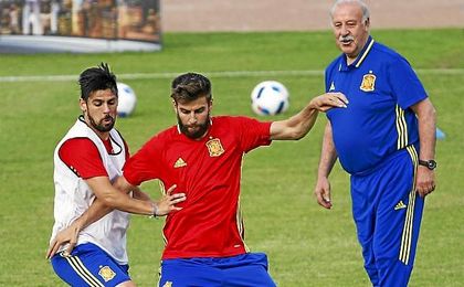 El extremo andaluz aseguró que disfruta "al máximo cada minuto" que le da Vicente del Bosque. El extremo andaluz aseguró que disfruta "al máximo cada minuto" que le da Vicente del Bosque.