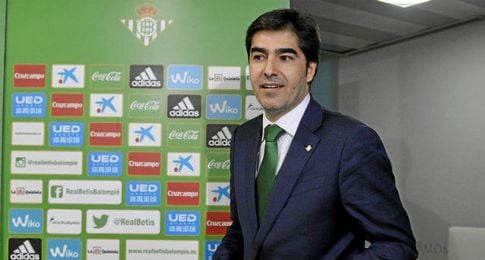 La empresa ´Bitton Sport´ ha asegurado hoy que es propietaria del 51,34 por ciento de las acciones del Real Betis. La empresa ´Bitton Sport´ ha asegurado hoy que es propietaria del 51,34 por ciento de las acciones del Real Betis.