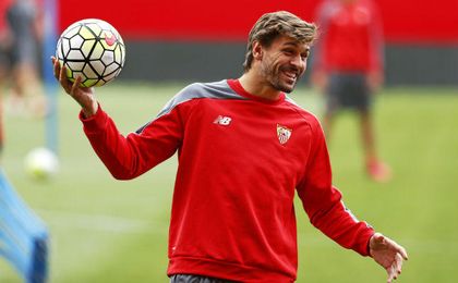 Llorente, en un entrenamiento del Sevilla. Llorente, en un entrenamiento del Sevilla.