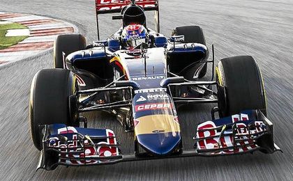 Este miércoles se conoció la renovación de Carlos Sainz por la escudería Toro Rosso. Este miércoles se conoció la renovación de Carlos Sainz por la escudería Toro Rosso.