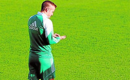 Rafael Van der Vaart tiene una de las fichas más altas de la plantilla heliopolitana. Rafael Van der Vaart tiene una de las fichas más altas de la plantilla heliopolitana.