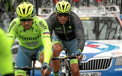 Alberto Contador está sufriendo en el inicio del tour. Alberto Contador está sufriendo en el inicio del tour.