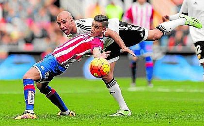 Sanabria desea jugar en el Betis la próxima temporada. Sanabria desea jugar en el Betis la próxima temporada.