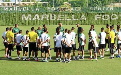 Entrenamiento de recuperación en la primera sesión de trabajo en Marbella. Entrenamiento de recuperación en la primera sesión de trabajo en Marbella.