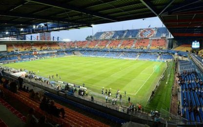 Stade de la Mosson, estadio del Montpellier HSC. Stade de la Mosson, estadio del Montpellier HSC.
