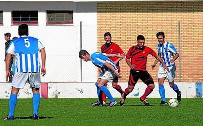 El atacante Zurita es uno de los 15 futbolistas que ya ha renovado para la próxima campaña. El atacante Zurita es uno de los 15 futbolistas que ya ha renovado para la próxima campaña.