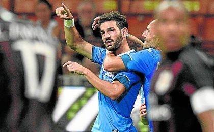 Riccardo Saponara celebra su gol al Milan de Suso en la segunda jornada del último curso. Riccardo Saponara celebra su gol al Milan de Suso en la segunda jornada del último curso.