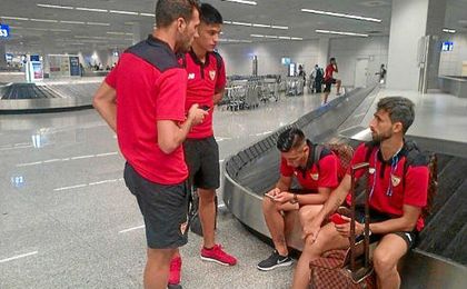 La expedición aterrizó en Frankfurt. La expedición aterrizó en Frankfurt.