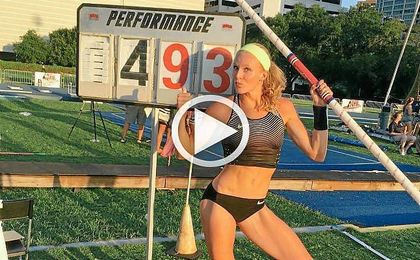 Supera los 4,90 metros de la rusa Yelena Isinbayeva, hasta ahora mejor marca de 2016. Supera los 4,90 metros de la rusa Yelena Isinbayeva, hasta ahora mejor marca de 2016.