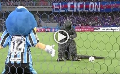 Japón, el único lugar del mundo donde Godzilla puede tirar un penalti Japón, el único lugar del mundo donde Godzilla puede tirar un penalti