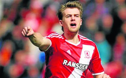 En la 14/15, el inglés metió 17 goles y repartió 5 asistencias en 38 duelos de Championship. En la 14/15, el inglés metió 17 goles y repartió 5 asistencias en 38 duelos de Championship.