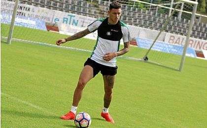 Sanabria se ejercita con el grupo por segunda vez. Sanabria se ejercita con el grupo por segunda vez.