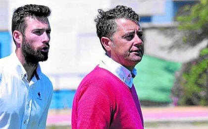 Paco Cala, míster del Antoniano, se encuentra plenamente satisfecho de la marcha de la pretemporada. Paco Cala, míster del Antoniano, se encuentra plenamente satisfecho de la marcha de la pretemporada.