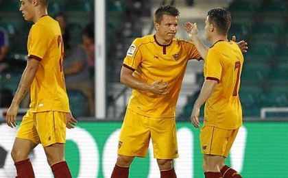 Konoplyanka, durante un partido de pretemporada. Konoplyanka, durante un partido de pretemporada.