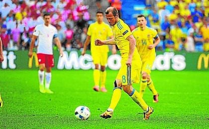 Roman Zozulya cumple con todo lo que el Betis buscaba para completar su cuarteto de delanteros. Roman Zozulya cumple con todo lo que el Betis buscaba para completar su cuarteto de delanteros.