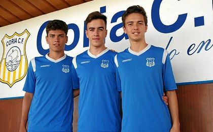 Pedro López, Helio y Marcelo, de izquierda a derecha Pedro López, Helio y Marcelo, de izquierda a derecha