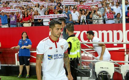 Vitolo, instantes antes de arrancar el partido. Vitolo, instantes antes de arrancar el partido.