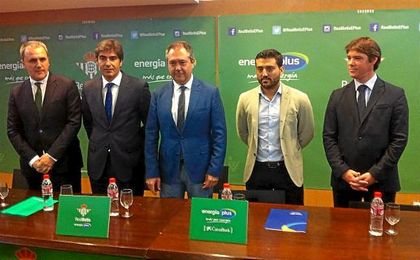 Así fue la presentación del nuevo Real Betis Energía Plus Así fue la presentación del nuevo Real Betis Energía Plus