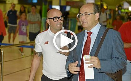 José Castro en el aeropuerto de San Pablo esta mañana. José Castro en el aeropuerto de San Pablo esta mañana.