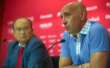 Monchi, durante la presentación de Mercado. Monchi, durante la presentación de Mercado.